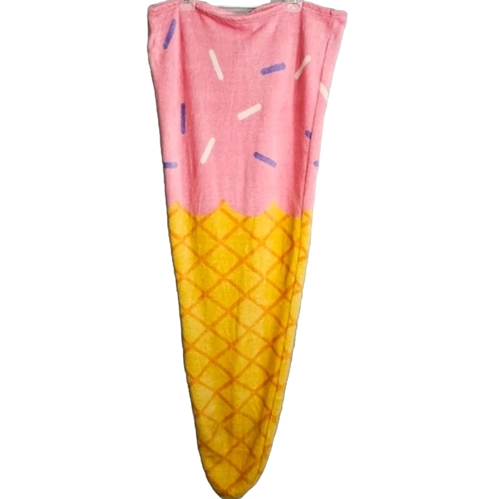 Ice Cream Cone Soft Comfy Cozy Blanket Sleeping Bag New Without Tags
